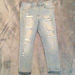 AEO Light Wash Distressed Skinny Jeans